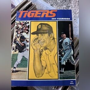 Detroit Tigers yearbook, 1971